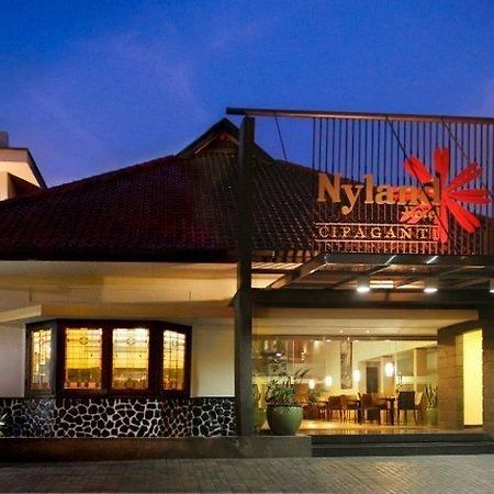 Reddoorz Plus @ Cipaganti Street 3 Bandung Luaran gambar