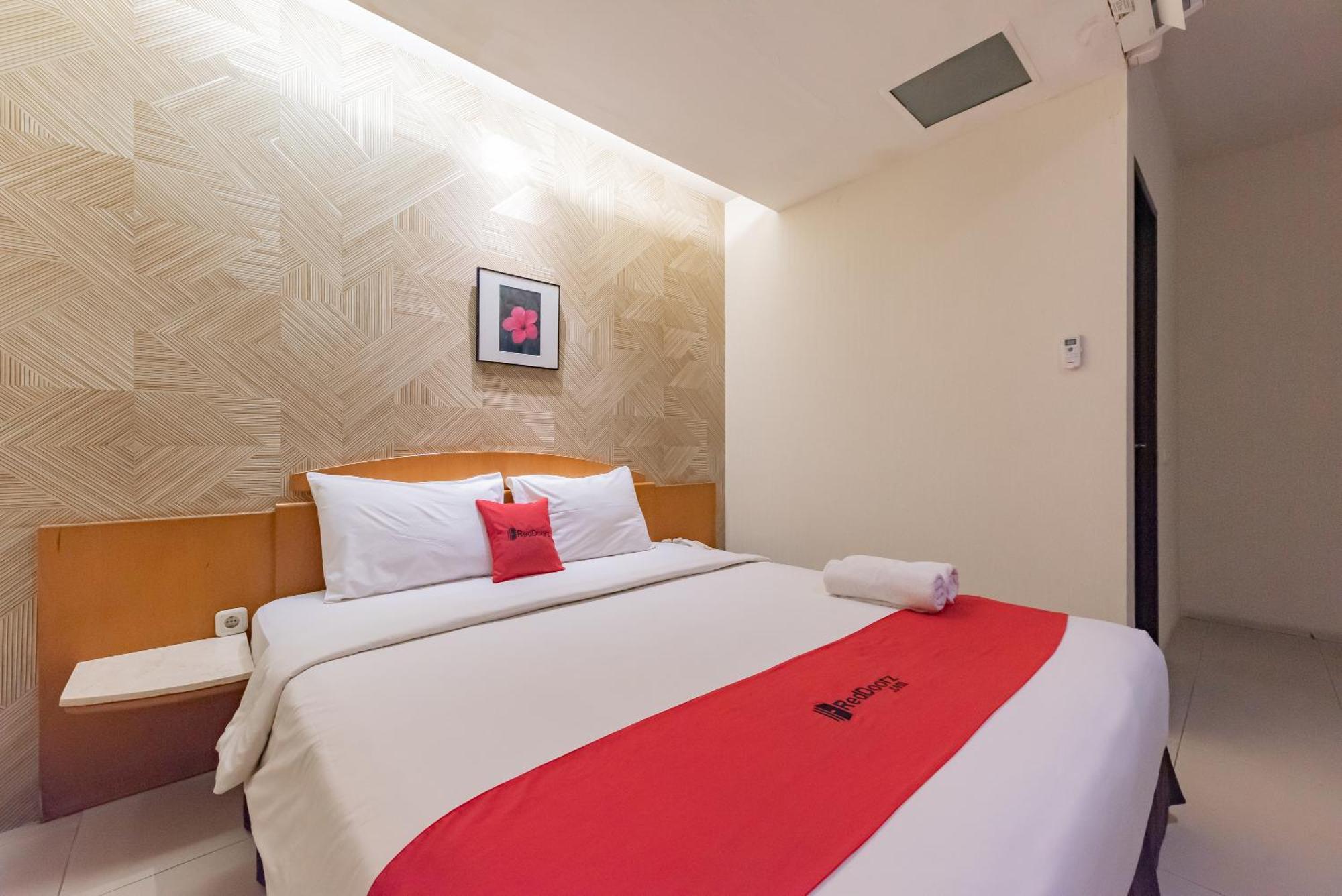 Reddoorz Plus @ Cipaganti Street 3 Bandung Luaran gambar