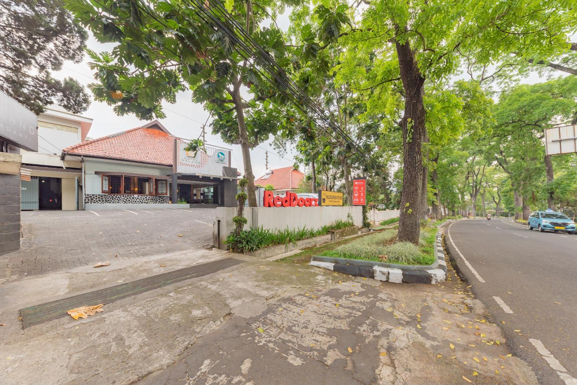 Reddoorz Plus @ Cipaganti Street 3 Bandung Luaran gambar