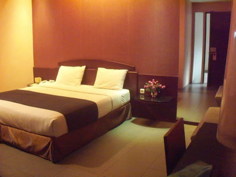 Reddoorz Plus @ Cipaganti Street 3 Bandung Luaran gambar